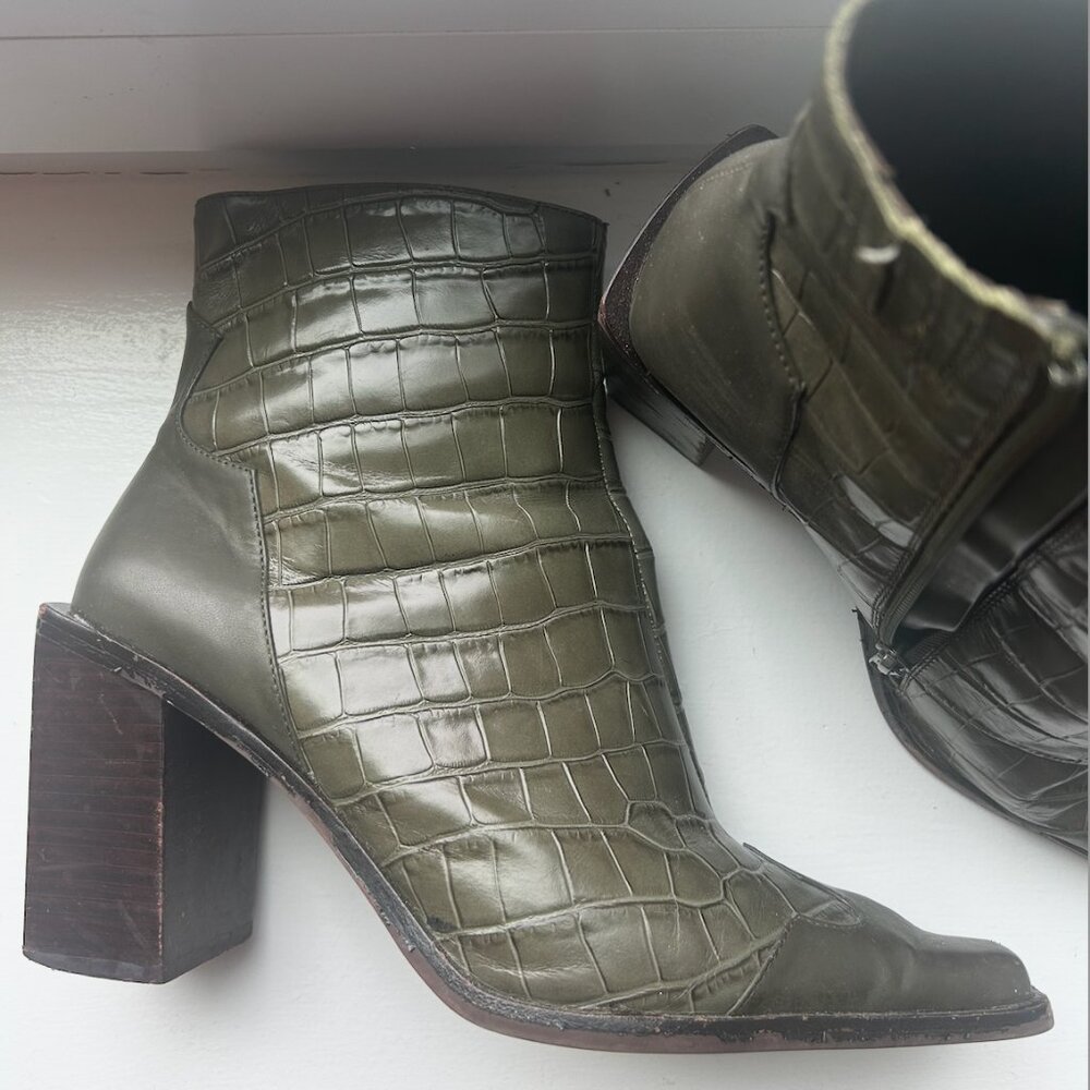 jeffrey campbell green snakeskin chunky heel boots sz 9